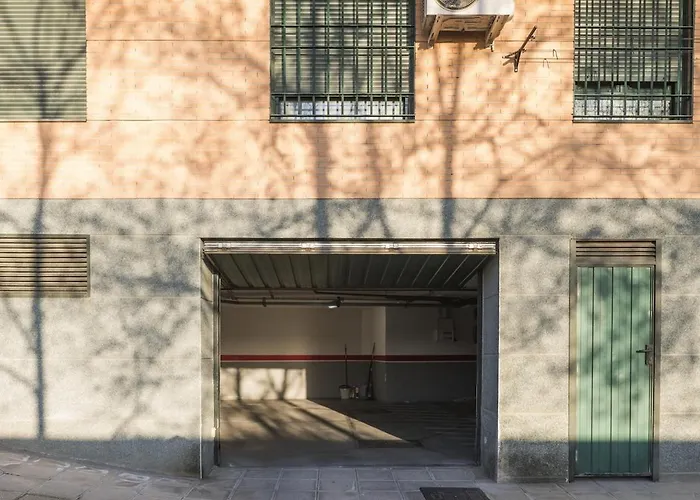 Salto Del Caballo Con Parking Incluido - Living Apartment Toledo